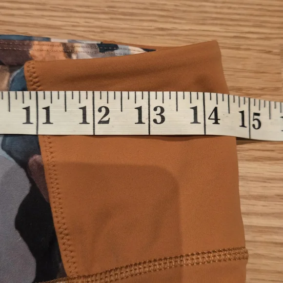 FABLETICS Swim Shorts - Picture 6 of 10